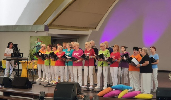 Zdjęcie przedstawia seniorów na Silver Silesia 2025